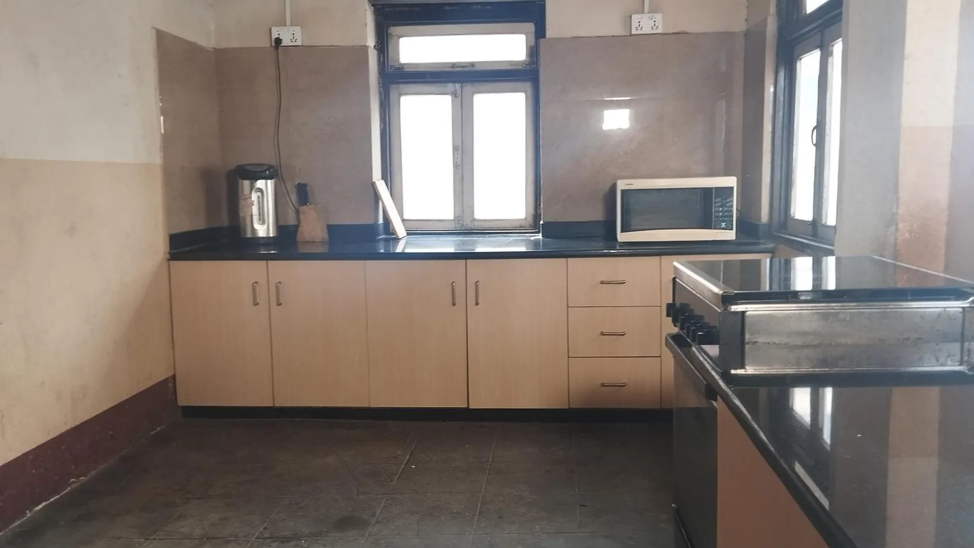 Metro Living Pg And Homestay Κατμαντού